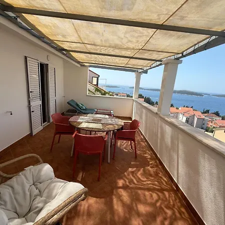 Biba Hvar Lägenhet
